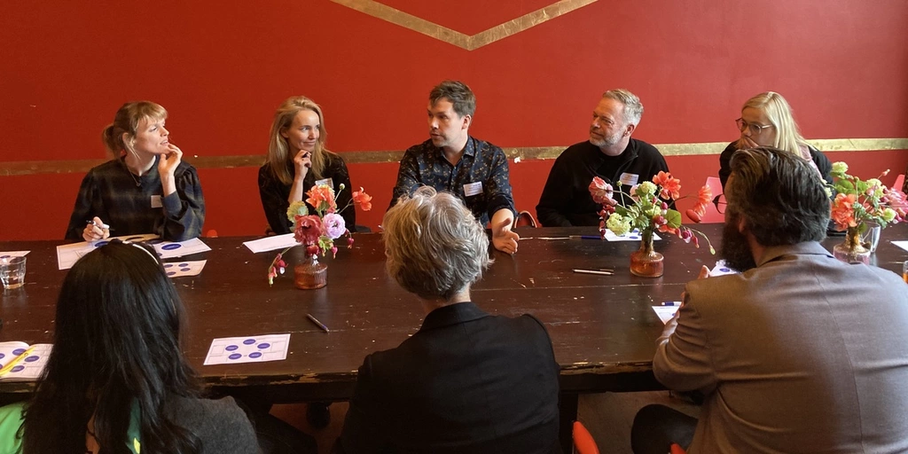 Bijeenkomst van het Fonds Podiumkunsten, het Interprovinciaal Overleg (IPO) en de Vereniging van Nederlandse Gemeenten (VNG) in Utrecht.